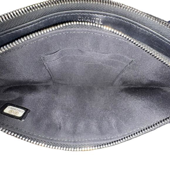 Chanel CC Rhinestone Boy Wallet-On-Chain - Picture 10 of 15